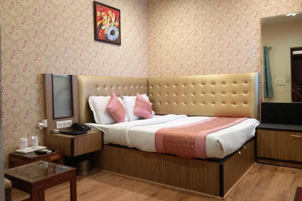 Rupam Hotel Delhi  Esterno foto