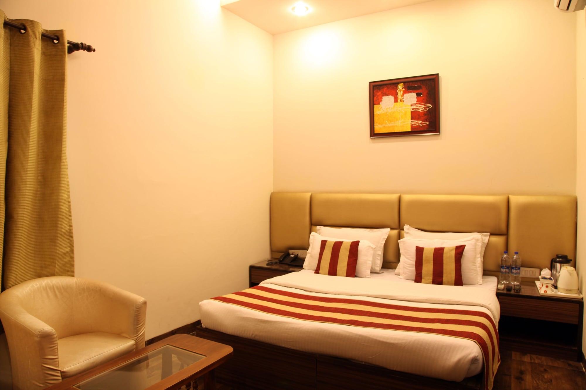 Rupam Hotel Delhi  Esterno foto