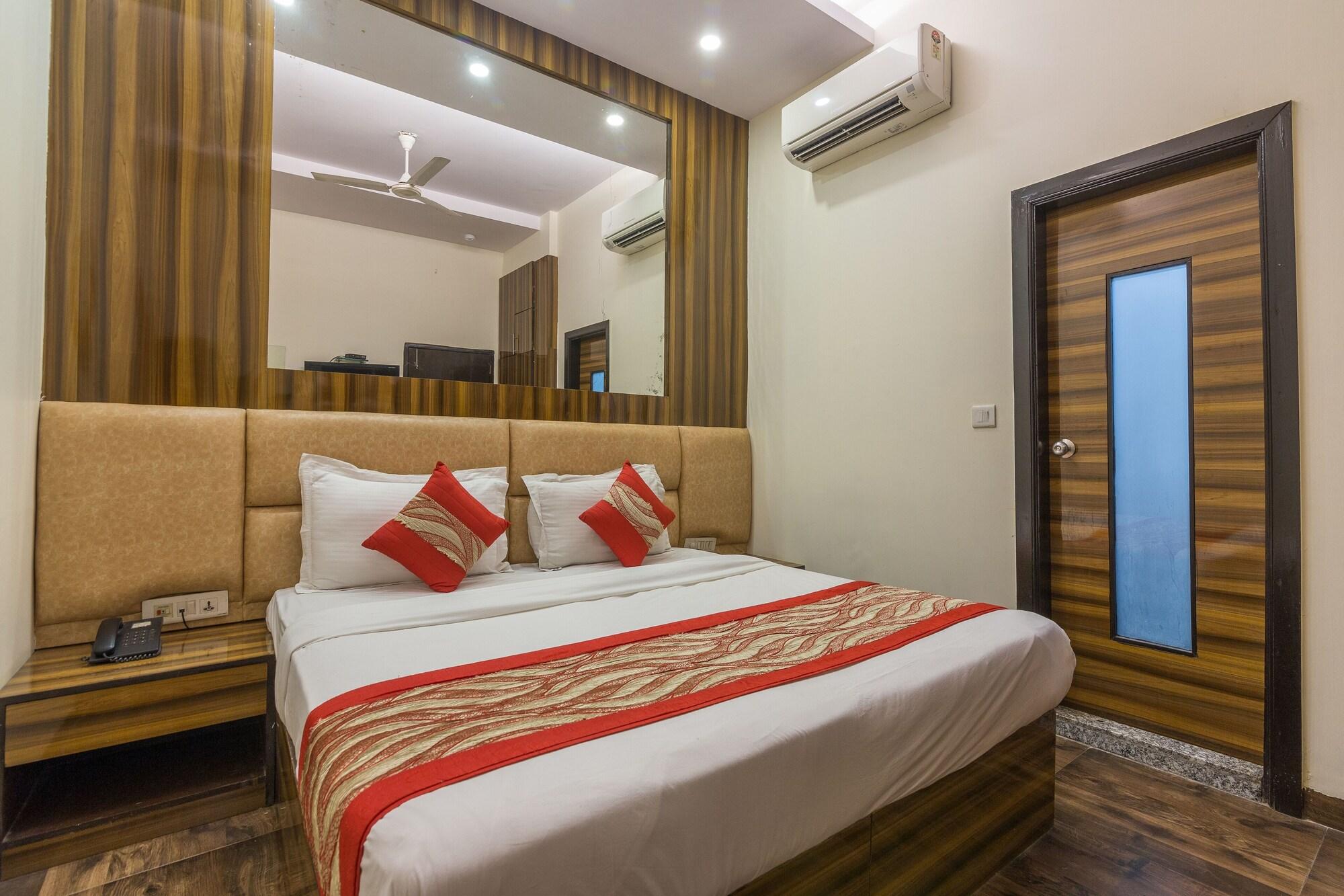 Rupam Hotel Delhi  Esterno foto