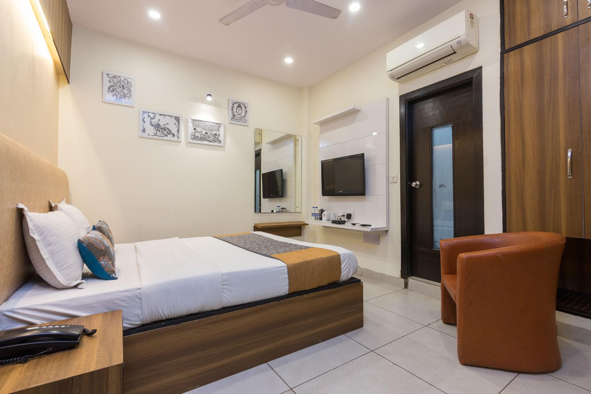 Rupam Hotel Delhi  Esterno foto