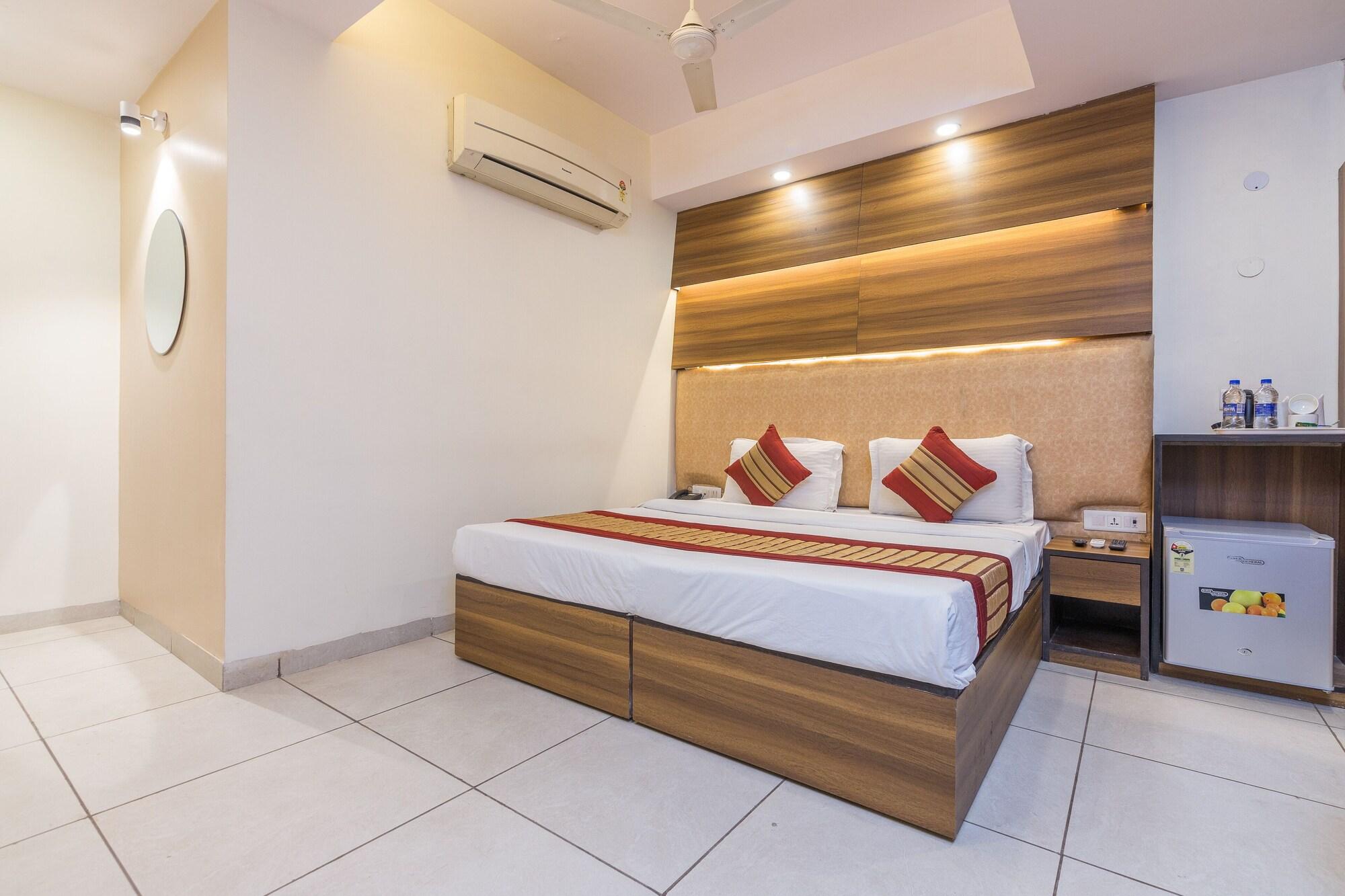 Rupam Hotel Delhi  Esterno foto