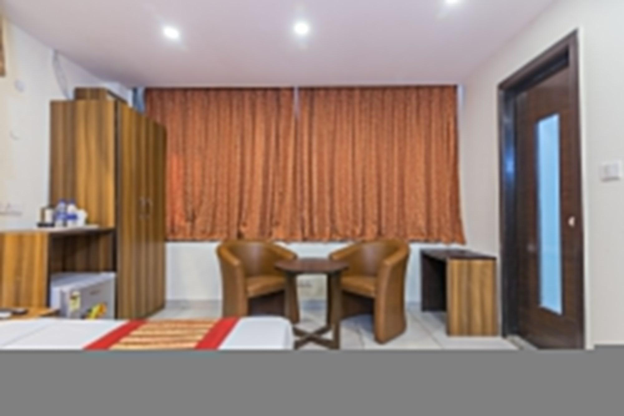 Rupam Hotel Delhi  Esterno foto