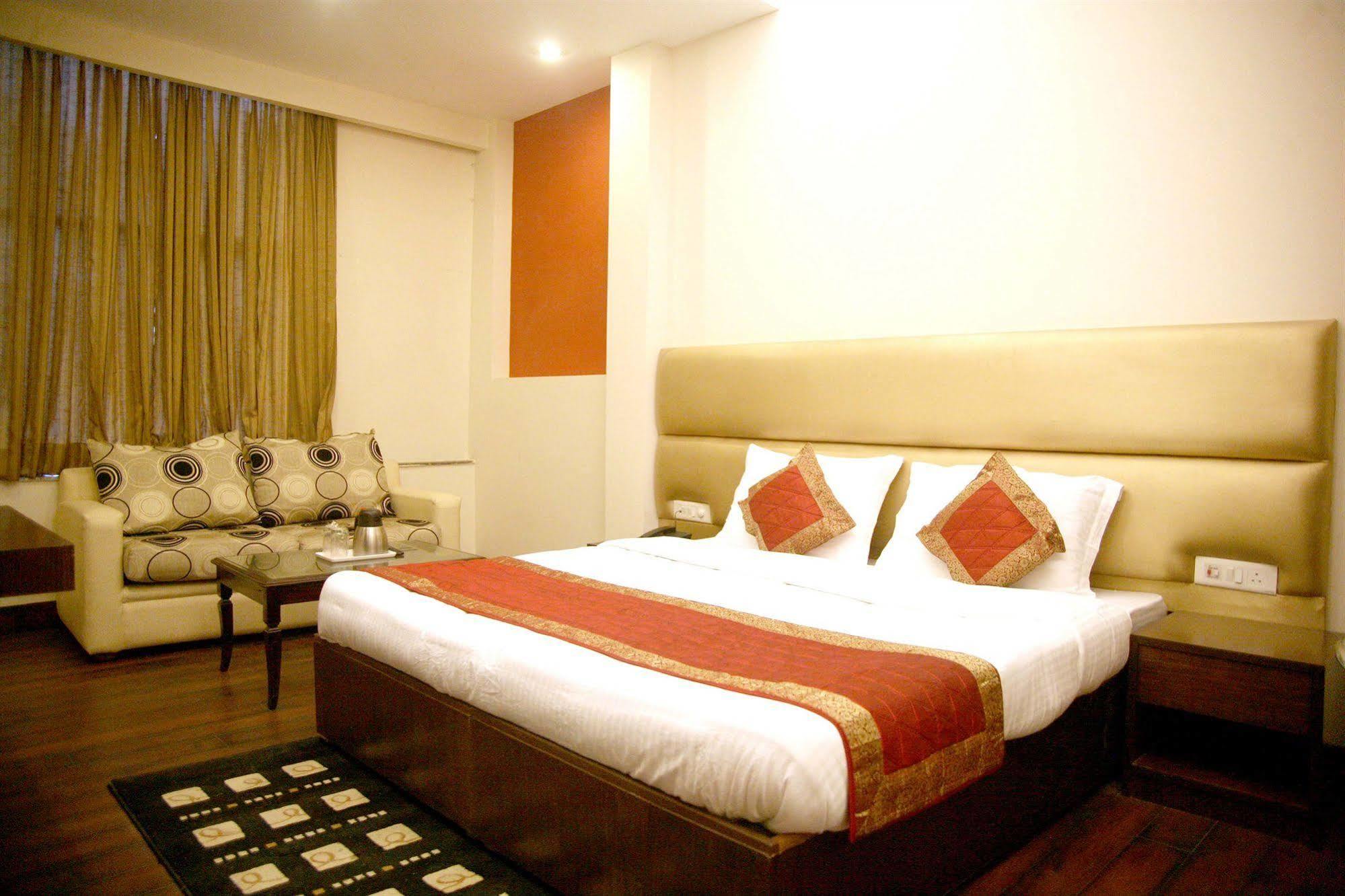 Rupam Hotel Delhi  Esterno foto