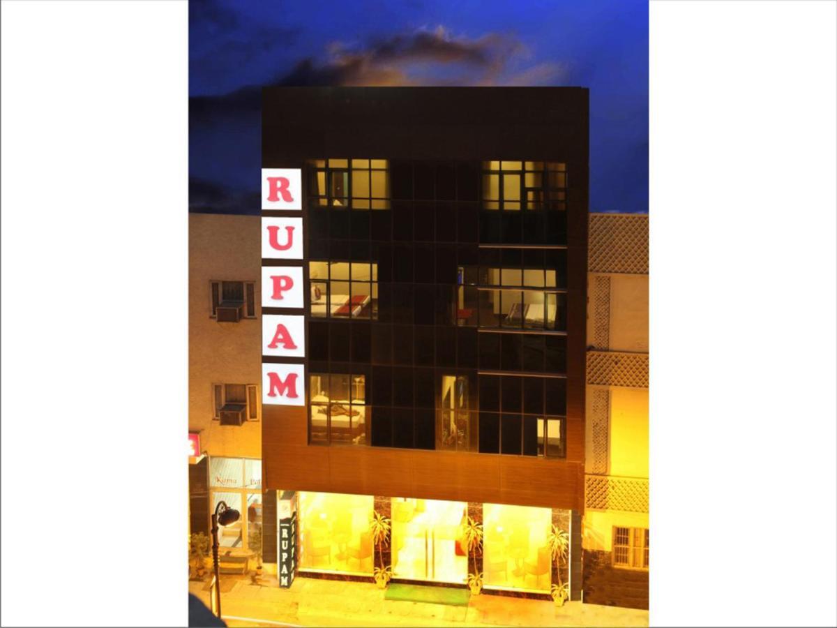 Rupam Hotel Delhi  Esterno foto