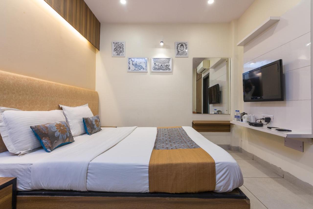 Rupam Hotel Delhi  Esterno foto