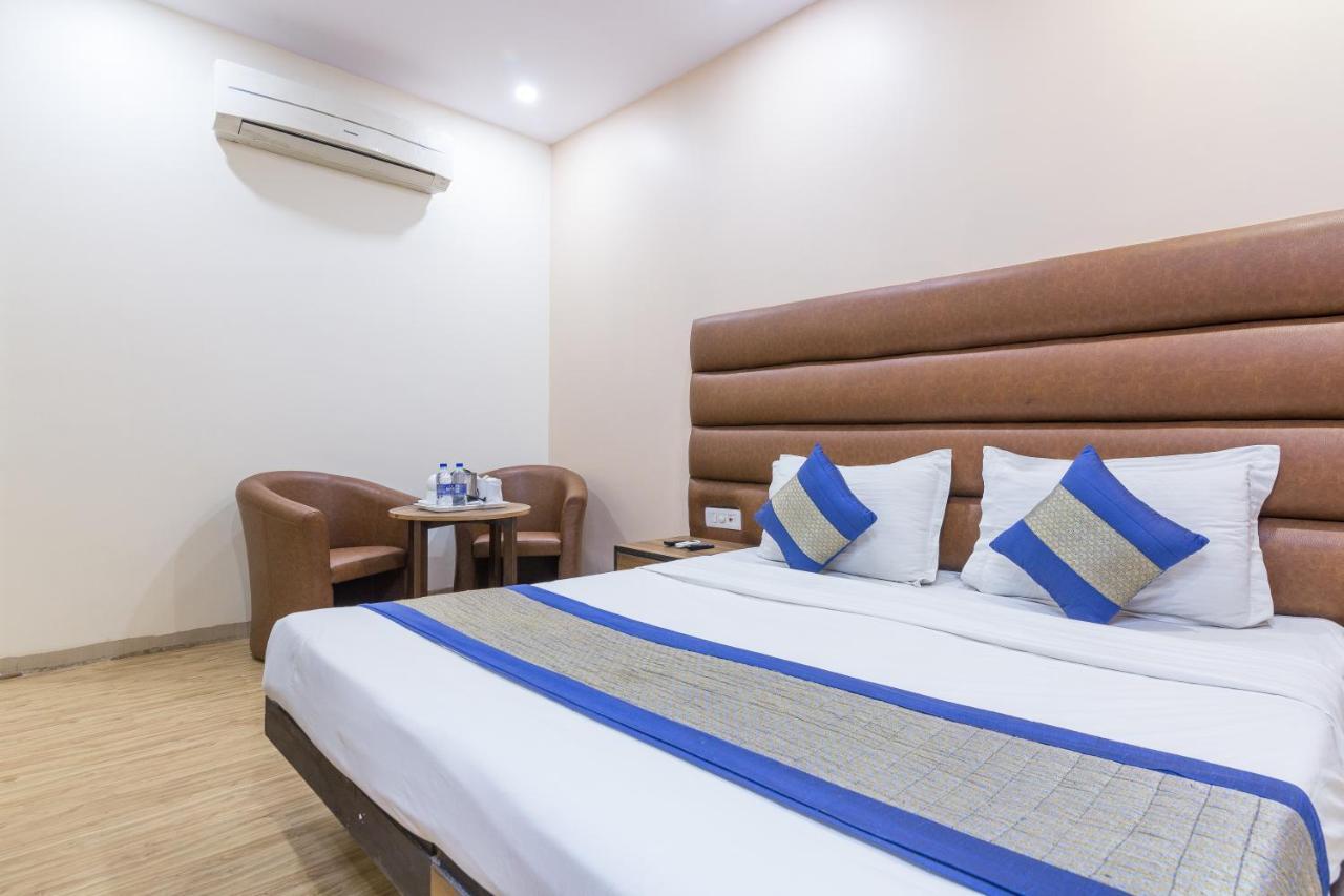 Rupam Hotel Delhi  Esterno foto
