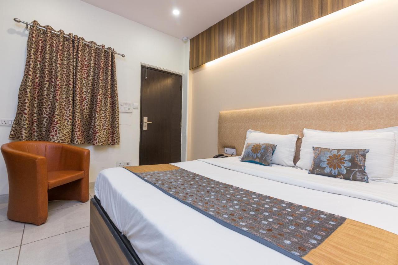 Rupam Hotel Delhi  Esterno foto