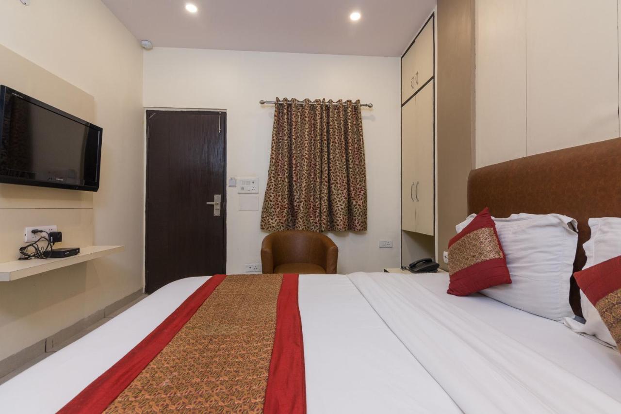 Rupam Hotel Delhi  Esterno foto
